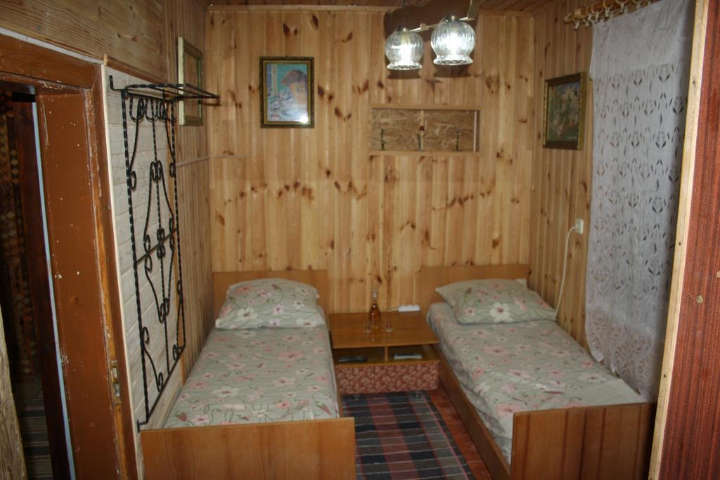 Садиба Під Гострою 泽德尼耶沃 外观 照片