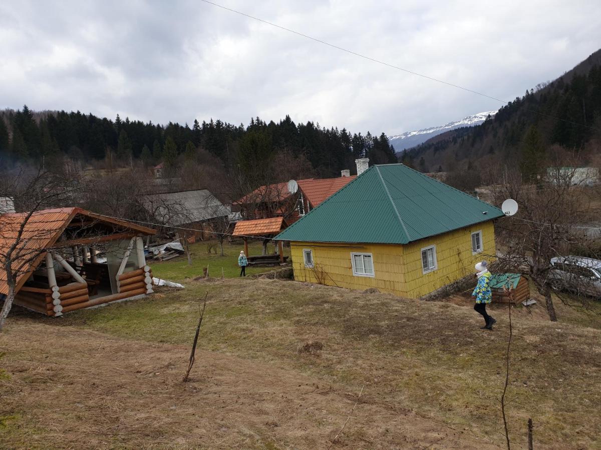 Садиба Під Гострою 泽德尼耶沃 外观 照片
